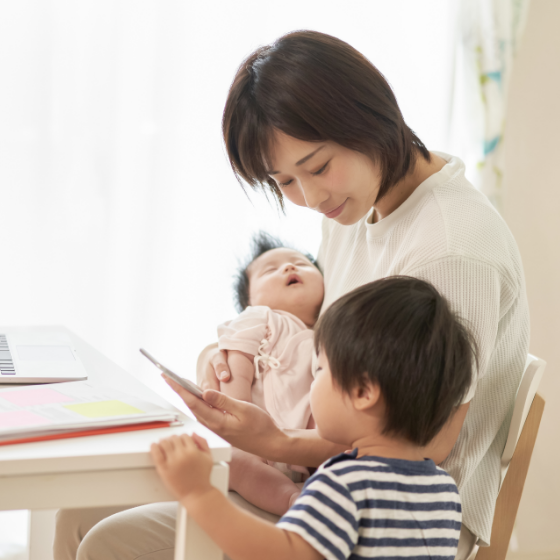 子育てや介護で家を空けることができない人