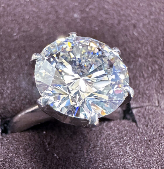 【買取】指輪　Pt900　ダイヤモンド　5ct