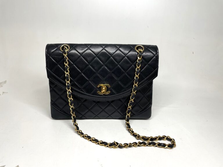 【買取】シャネル　チェーンショルダー　ダイアナフラップ