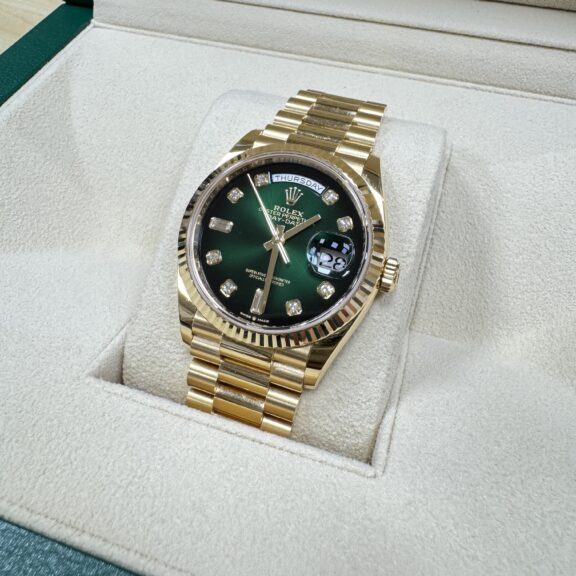 【買取】ロレックス　オイスター パーペチュアル　デイデイト40　128238　保証書2024年5月　ラグ小傷