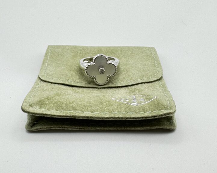 【買取】ヴァンクリーフ＆アーペル 　ヴィンテージアルハンブラ　リング　シェル　1PD