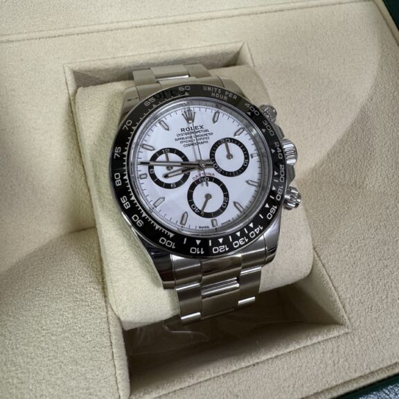 【買取】ロレックス　デイトナ　126500LN　コマ余3　箱　保2023年12月
