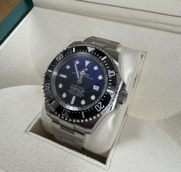 【買取】ロレックス　シードゥエラー　ディープシー　126660　Dブルー　箱　コマ　保2019年3月